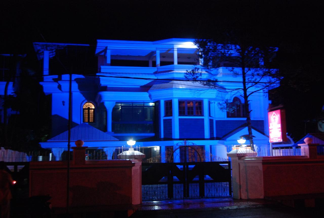 Hotel Jj Inn Kochi Exteriér fotografie